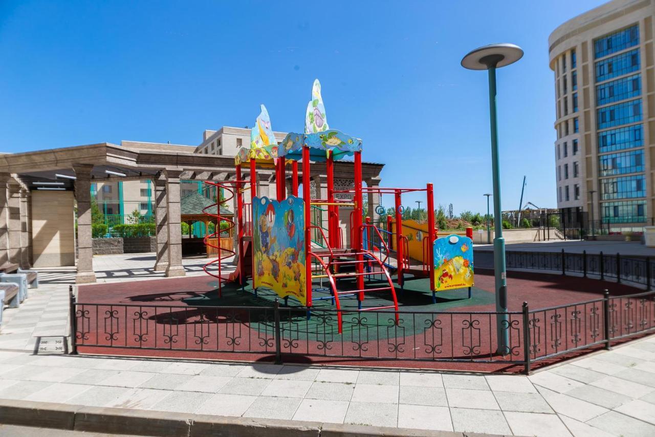 В Promenade Expo Квартира С Романтическим Видом Astana Zewnętrze zdjęcie